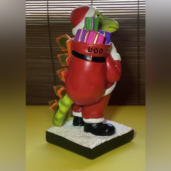Universe Of Dinosaurs Santa Figurine - Picture 6 of 12